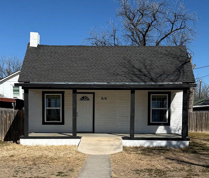 1st image of 616 Koberlin St