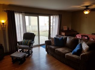 2410 N Champlain St, Arlington Heights, IL 60004