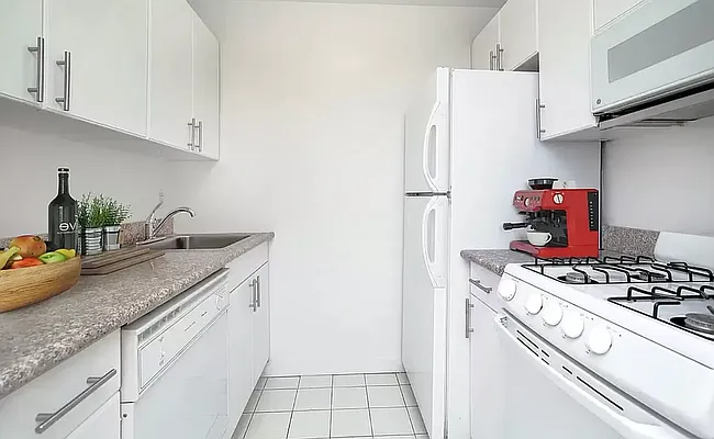 Rented by REAL New York | media 6