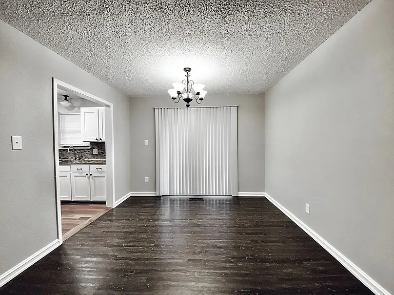 11473 S Emerson Pl — Photo 3