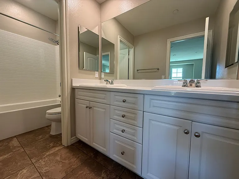 29052 W Hills Dr — Photo 26