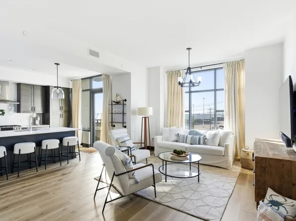 5 Gadsdenboro St #405, Charleston, SC 29401