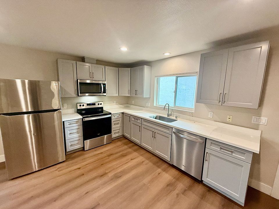 1st image of 613B Yew Ct