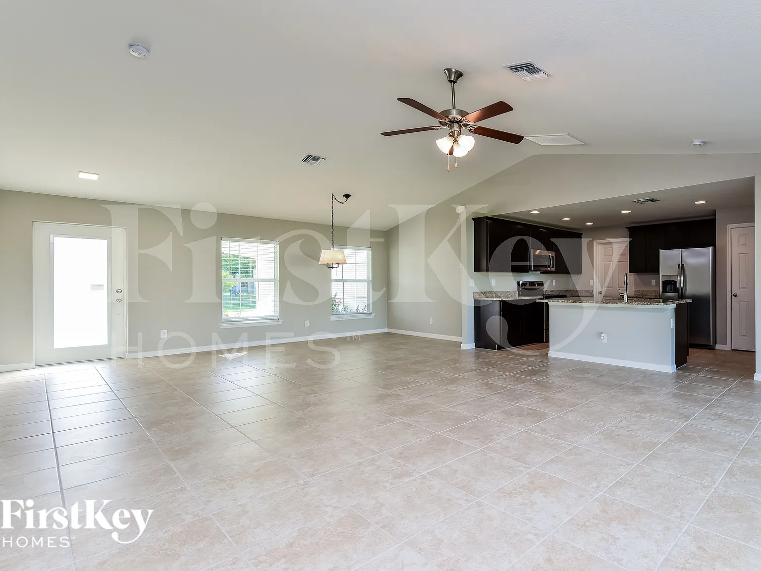 4 bed, 2.0 bath, 1829 sqft, $1,705 — Photo 3