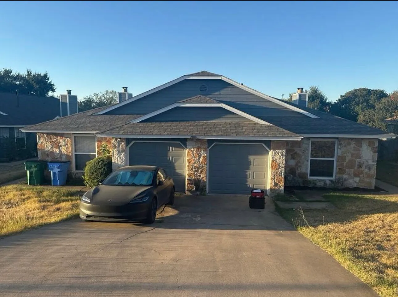 3 bed, 1048 sqft, $1,700 — Photo 1