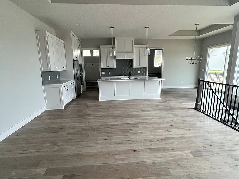11009 S Millstone Dr — Photo 9