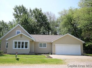610 N Main St, Loami, IL 62661