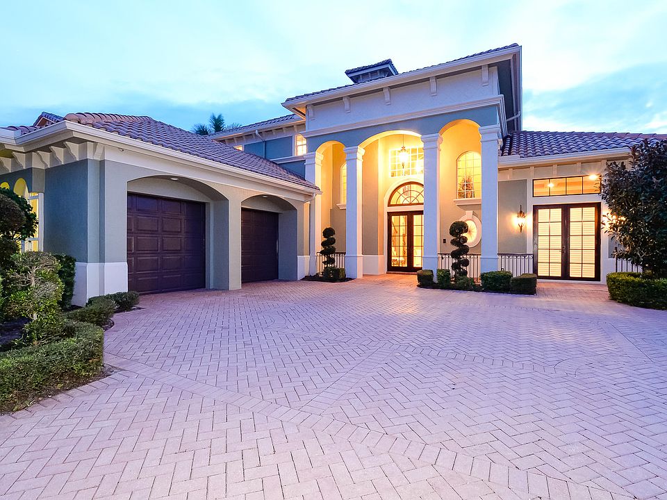 1st image of 220 SE Bella Strano