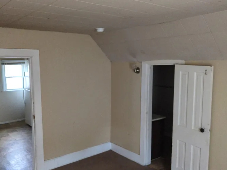519 1/2 E Mishawaka Ave #1 — Photo 7