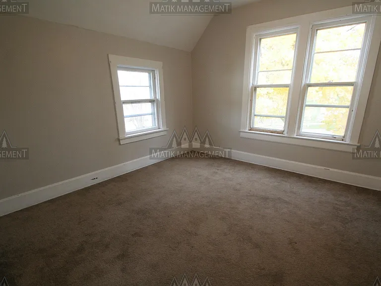 1134 Central Ave #1/2 — Photo 7
