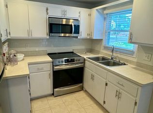 202 N 110th St, Wauwatosa, WI 53226