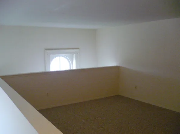 140 N Main St #9, Manchester, MI 48158