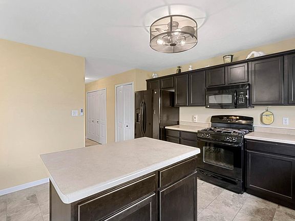 4th image of 13692 W 105th Pl