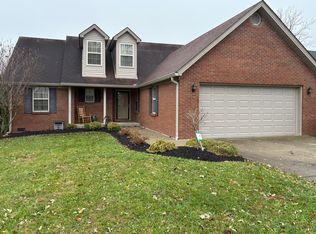 1104 Leathers Ln, Frankfort, KY 40601