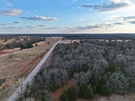 3rd image of 9 E 134th Rd