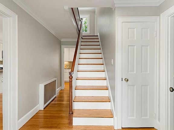 4th image of 268 Renfrew St
