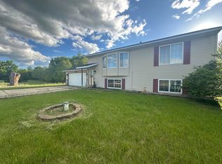 1384 Fairview Dr, Hastings, MI 49058