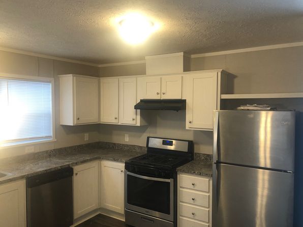 70 Oren Ln, Galesburg, IL 61401