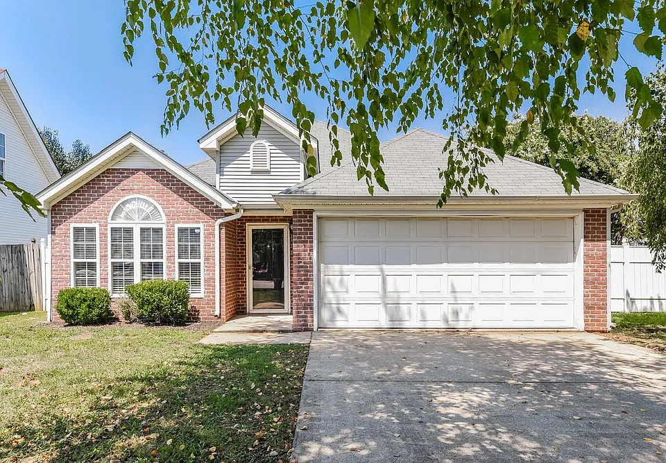 1443 Rochester Dr