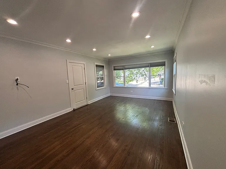 2224 Foster St #1 — Photo 5