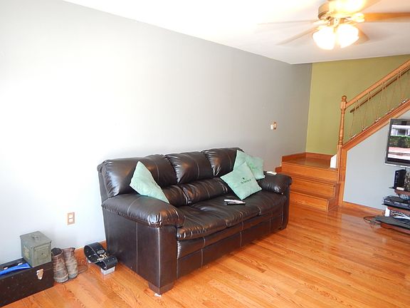 3rd image of 4725 Boxwood Pl