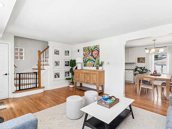 5th image of 5350 W Sunnyside Ave