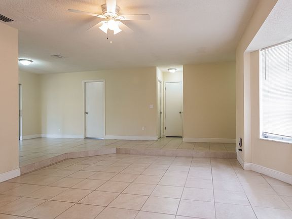3rd image of 859 Camellia Dr