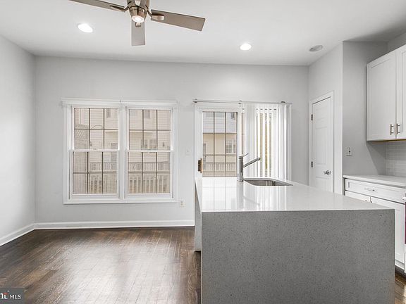 4th image of 8830 Mansion View Ct