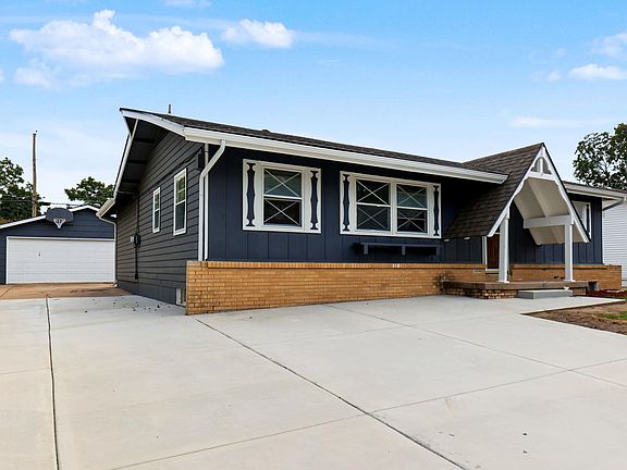 2nd image of 3046 S Everett Ave