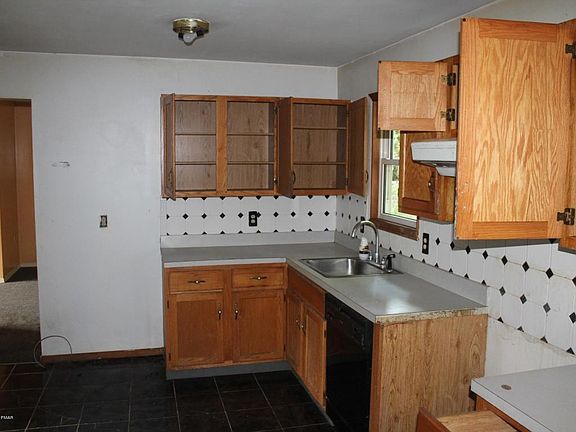 5th image of 2540 Lakeside Dr