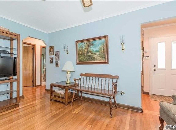 4th image of 57 Cornell Ave