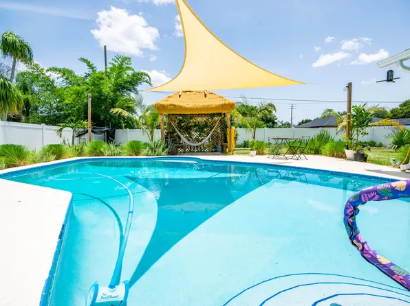 272 SW Fairchild Ave, Port Saint Lucie, FL 34984