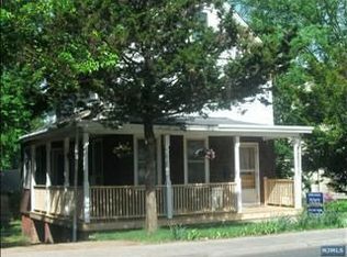 16 Prospect Ave, Dumont, NJ 07628