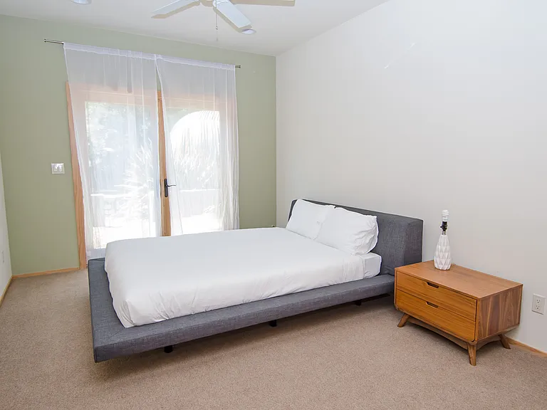 1072 Urania Ave — Photo 26