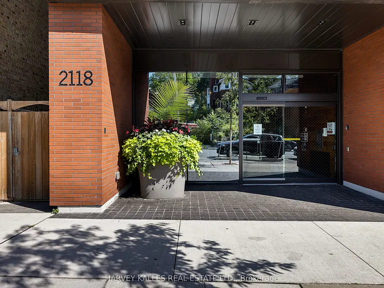 2118 Bloor St W #407 — Photo 1