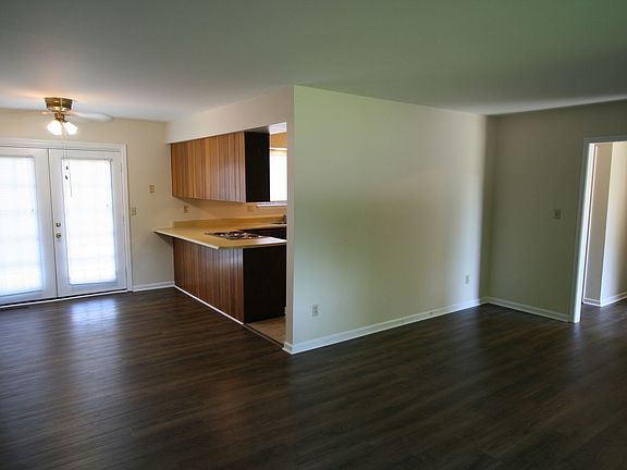 4th image of 3864 Sundart Dr
