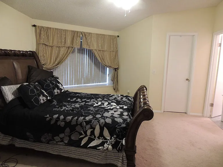 8055 Creedmoor Dr — Photo 7