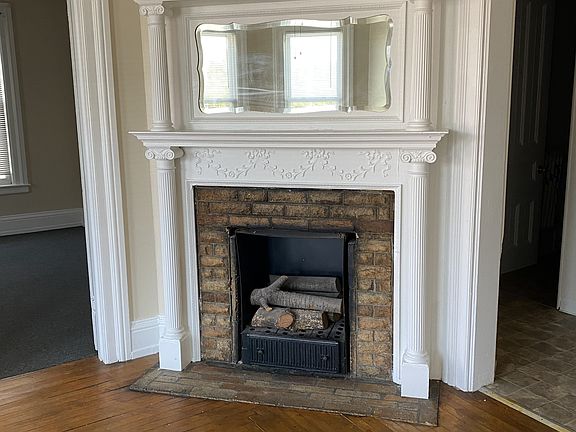5th image of 905 State St #1