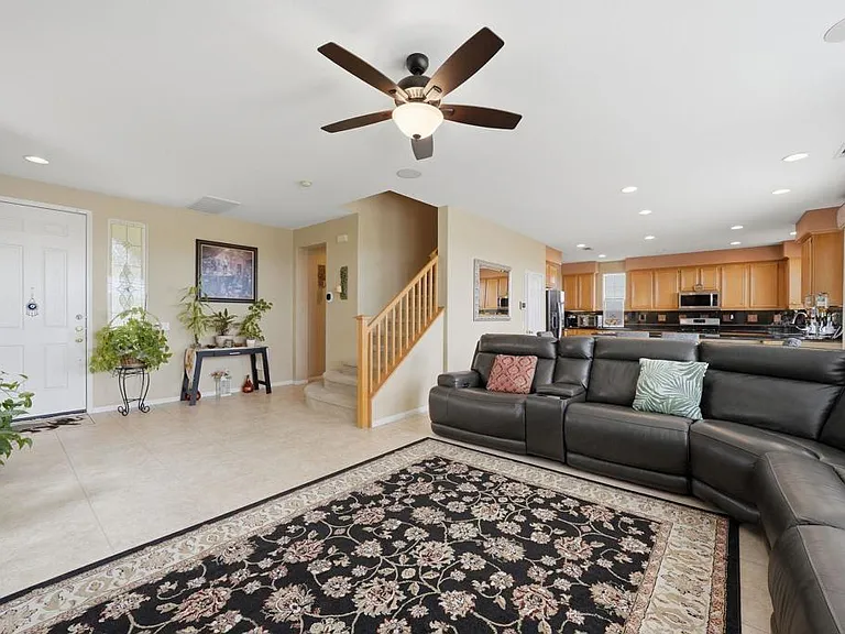 344 Plaza Los Osos — Photo 5