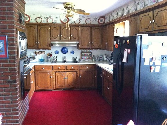 3405 NW 67 - Kitchen