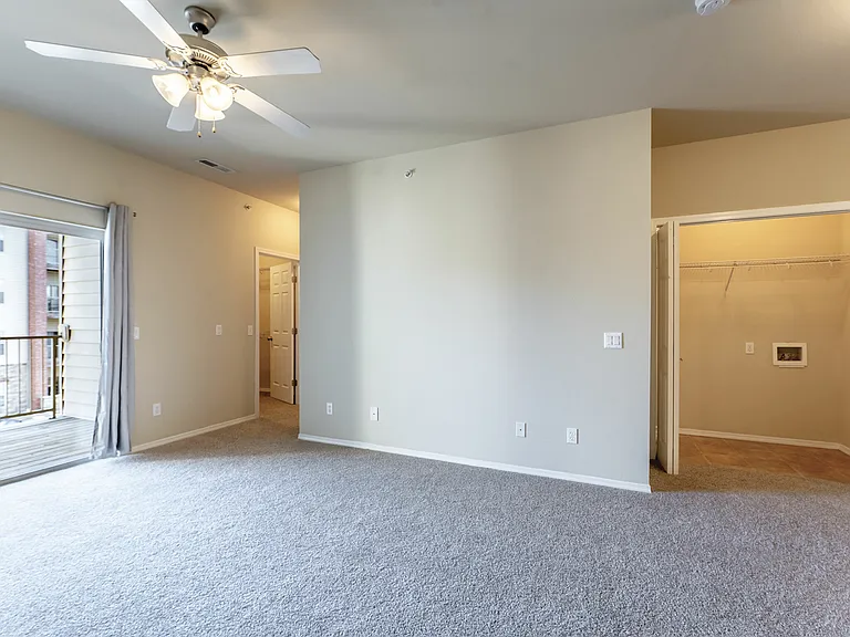 Coryell Courts Apartments — Photo 30