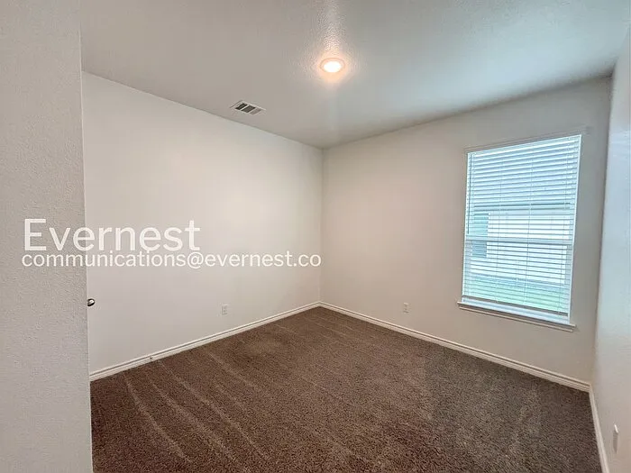 853 Freedom Cir — Photo 9