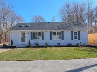 23 Hill St W, Hyannis, MA 02601