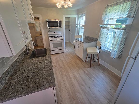 3rd image of 61 Old South St #1