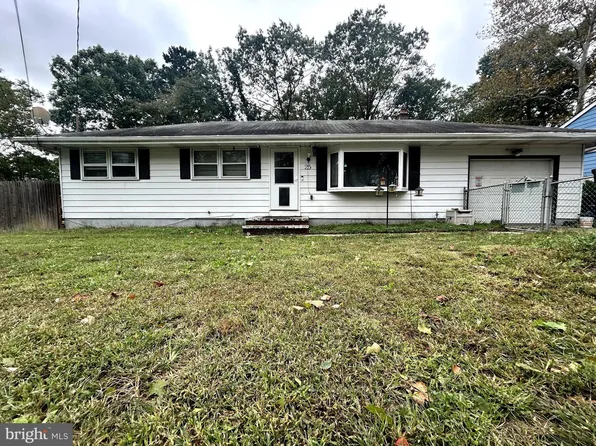 25 Fairfield St, Browns Mills, NJ 08015