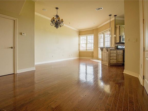 3rd image of 2645 Everest Ave
