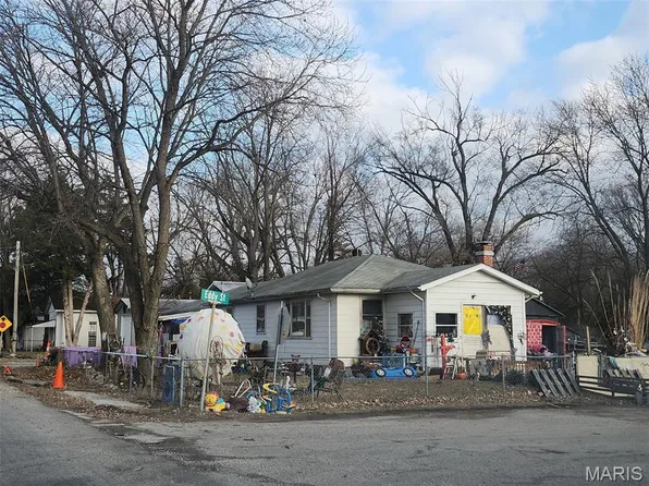 124 S 7th St, East Carondelet, IL 62240