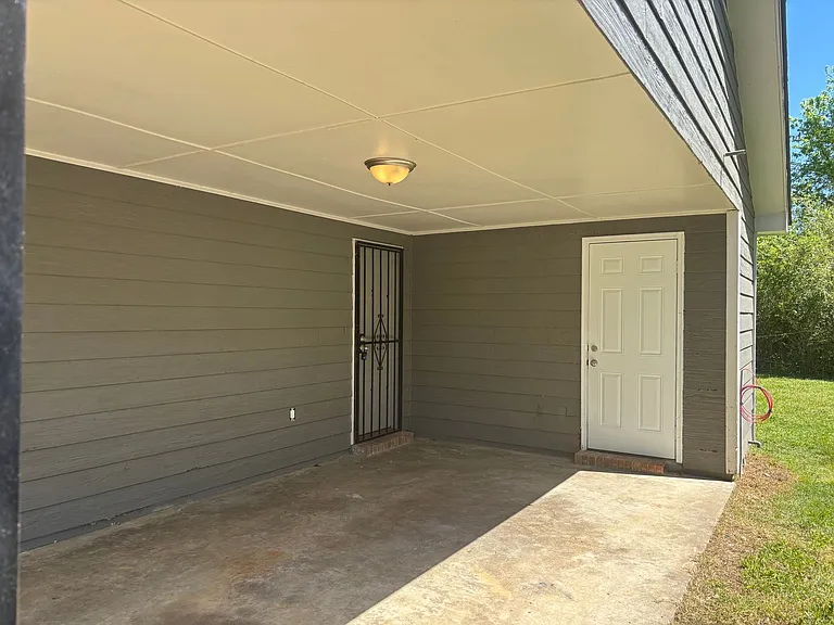 5168 Corkwood Dr — Photo 3
