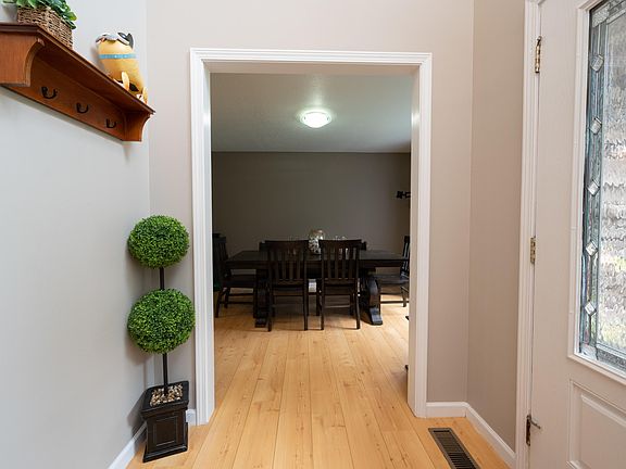 5th image of 1101 College Heights Dr