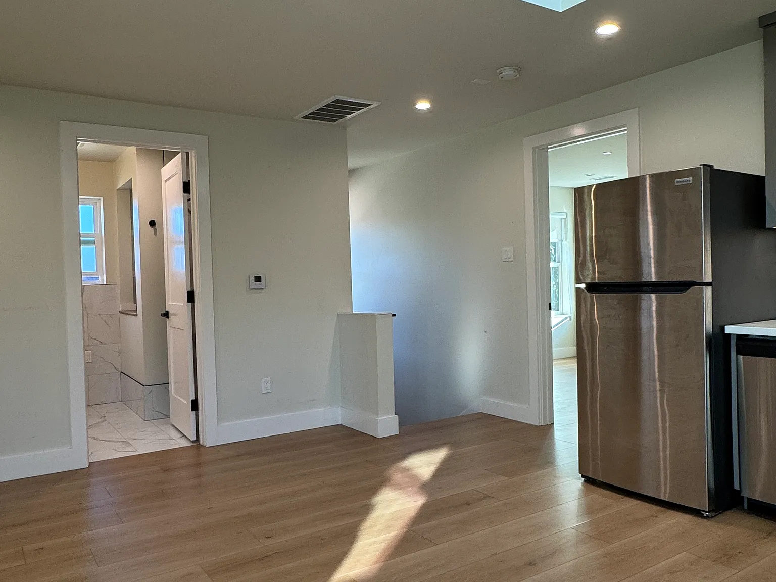 2 bed, $3,800 — Photo 4